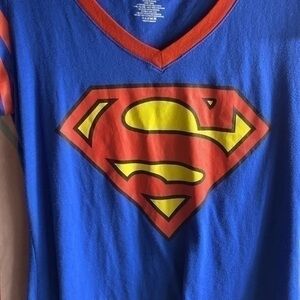 Superman T-Shirt with Removable Cape Boys Size 2XL V-Neck Pullover